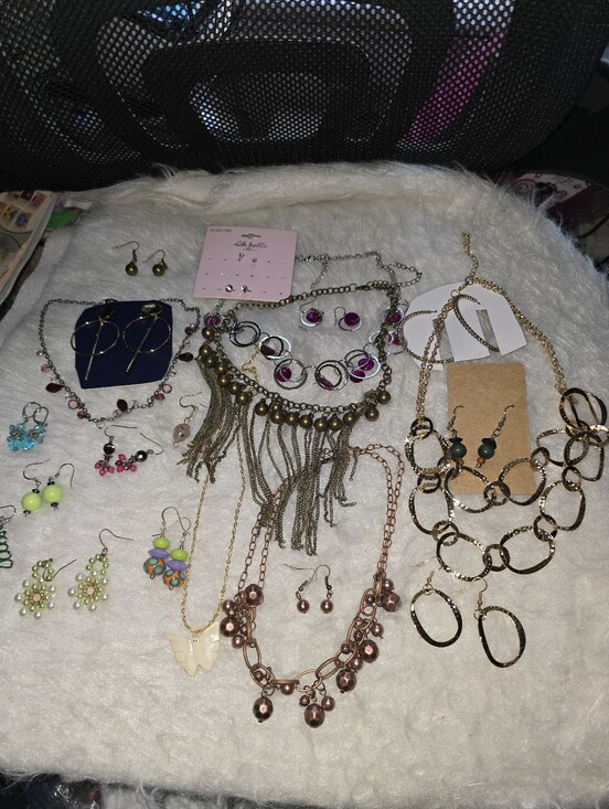 Estate Jewelry - Jewelry Lot, Estate Auction Lot